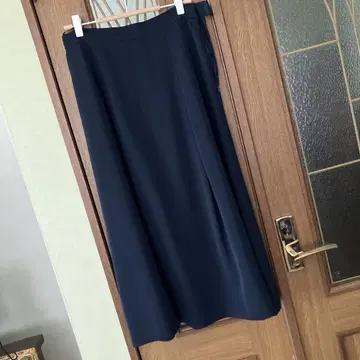 네이비 플레어 스커트 폴리에스테르