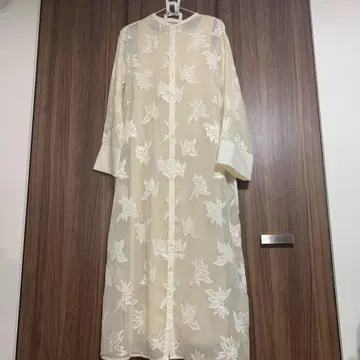 카프리 슈레 마쥬 [포멀 아이템] 자카드 시어 원피스