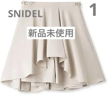 SNIDEL 스나이델 사이드 플리츠 스커트 숏 팬츠 티셔츠