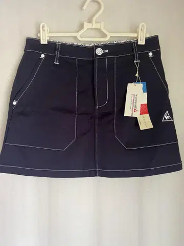 LE COQ SPORTIF 네이비 스커트 사이즈 9