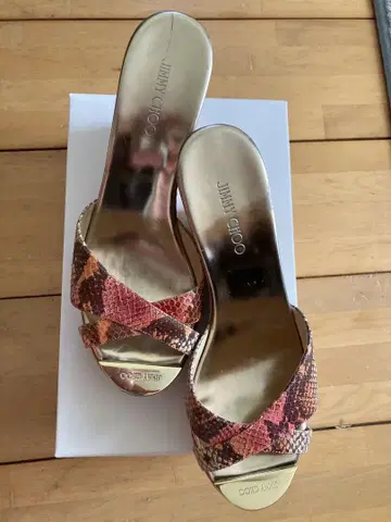 JIMMY CHOO 크로스 스트랩 샌들 39