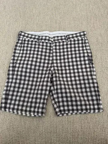 아르마니 익스체인지 체크 무늬 숏 팬츠 32