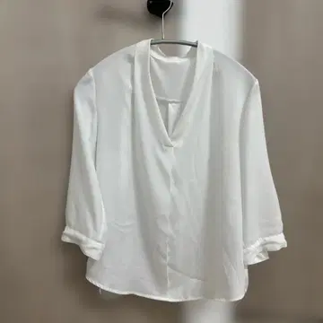 Mystrada 화이트 V넥 반소매 셔츠 36