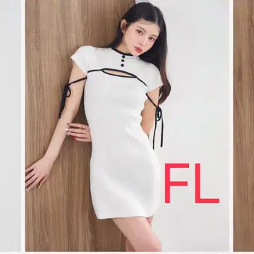 다리치 파이핑 리본 디자인 니트 미니 원피스 화이트 FL 사이즈