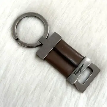 페라가모 가죽 느낌 키링