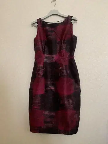 Max Mara 슬리브리스 타이트 원피스