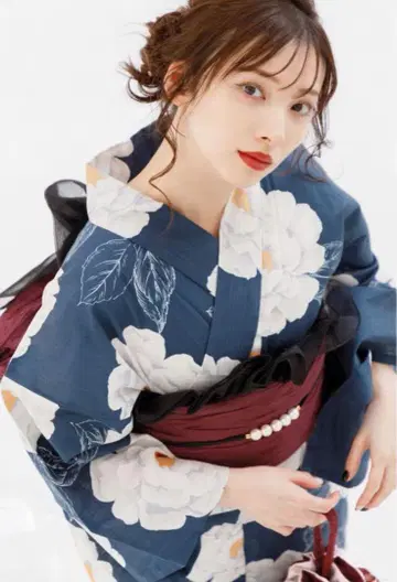 유카타 Dita 시원한 바람의 네이비 보라색 모란