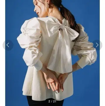 미사용에 가까운 CELFORD 셀포드 백 리본 니트 풀오버 이소재