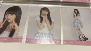 노기자카46 야다 모에카 프릴 미니 스커트 브로마이드 컴프