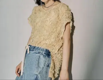뉘앙스 패턴 레이시 프렌치 슬리브
