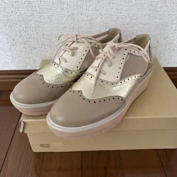 미사용 키다리 아저씨 신발 23cm