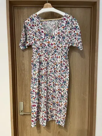 미사용품 카스타네 꽃무늬 원피스