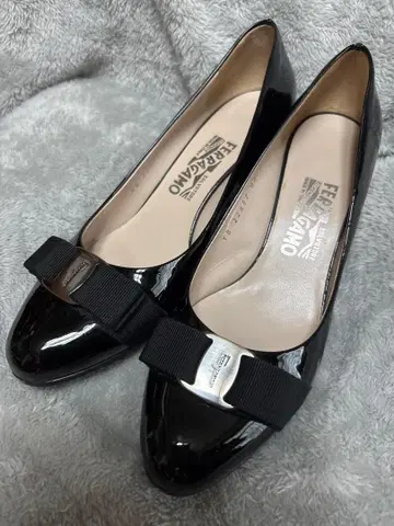새상품급 페라가모 블랙 리본 펌프스 7 1/2 힐 5cm