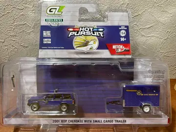 GREENLIGHT HITCH&TOW 2001 지프 체로키