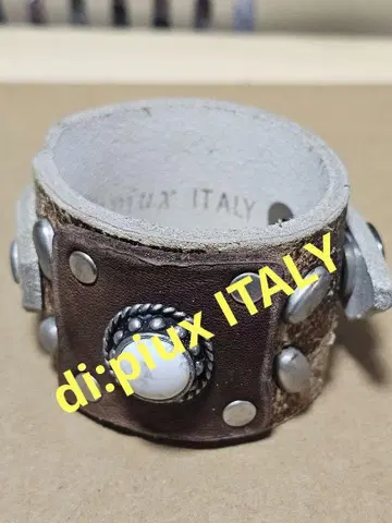가죽 뱅글 di:piux ITALY 스터드 뱅글 중고품