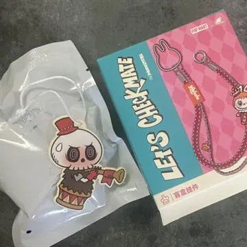POP MART 캐릭터 스트랩 러브부