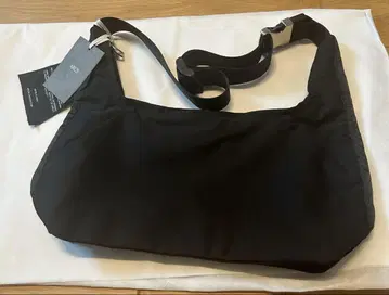 ARCS LITTLE HEY SLING BAG BLACK 미사용 새상품