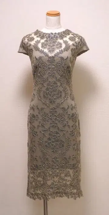 TADASHI SHOJI 원피스 '10' / 11-13호 정도