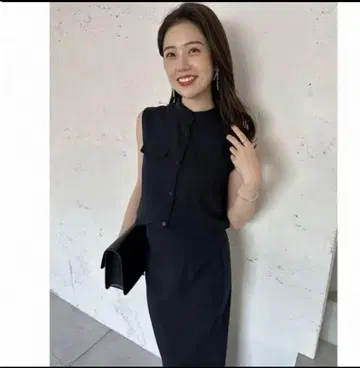 슬리브리스 셔츠 블랙 화이트