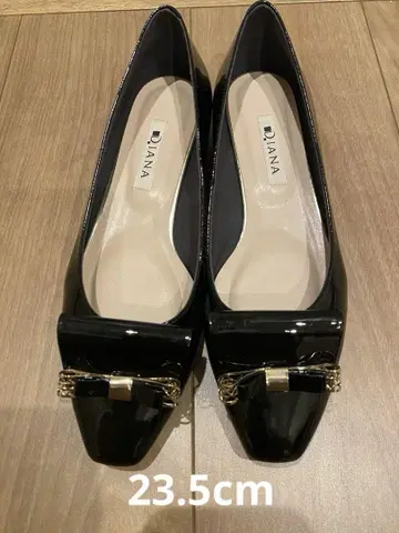 DIANA 블랙 에나멜 로퍼 23.5cm