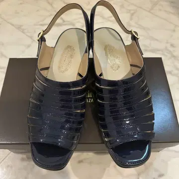 긴자 요시노야 샌들