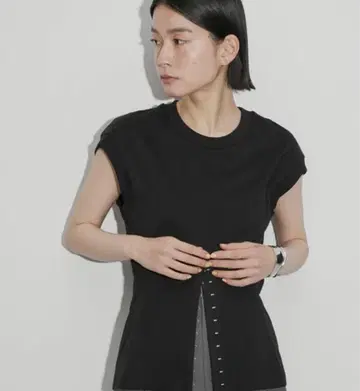 ADAM ET ROPE 허리 쉐이프 저리 풀오버 블랙