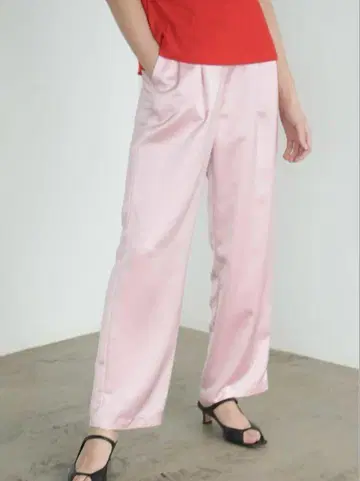 클라네 CLANE SATIN TUCK PANTS