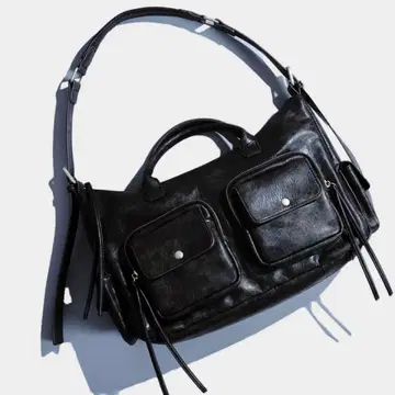 camphor wood 25ss 멀티 포켓 가죽 숄더백