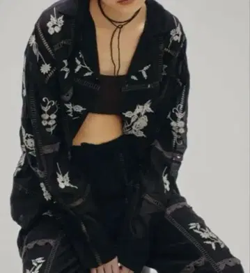 자수 패치워크 셔츠