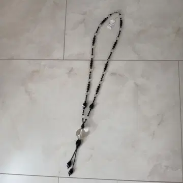 오닉스 및 수정 Y자 목걸이