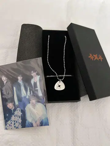 TXT TOMORROW 실버 목걸이