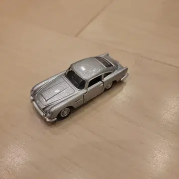 토미카 ASTRONMARTIN DB5 2019