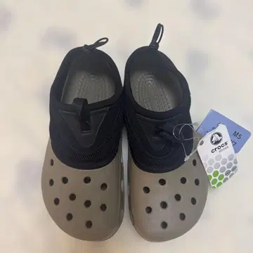 크록스 M5 카키 샌들