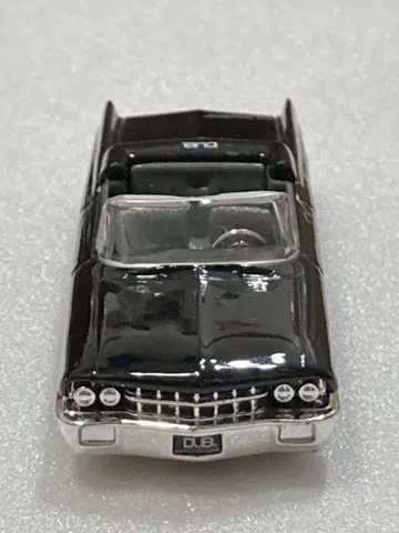 Jada Toys 1962 캐딜락 컨버터블