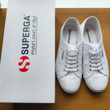 SUPERGA 화이트 스니커즈 사이즈 43 (27.5)