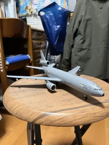 비행 중 맥도널 더글라스 KC-10A 1:200