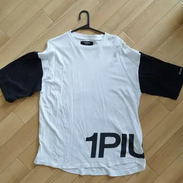 1PIU1UGUALE3 릴랙스 티셔츠