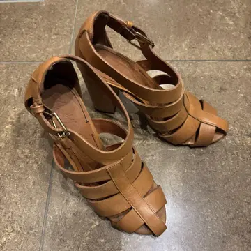 브라운 가죽 오픈토 힐 샌들