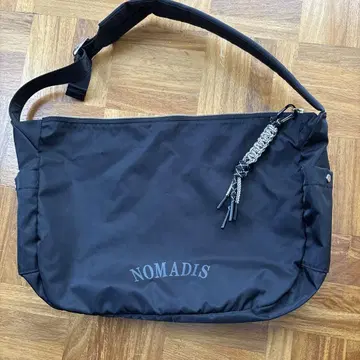 노마디스 별주 코드 참 숄더백