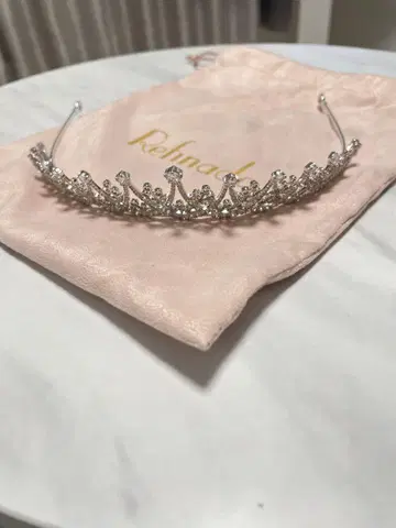 크리스탈 장식 티아라