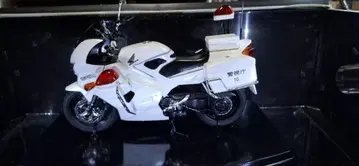 혼다 VFR800P 경시청 화이트 바이크 1/12 스케일 완제품