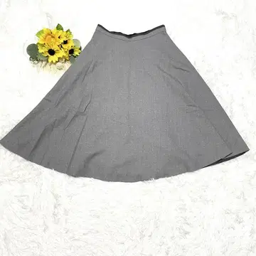 이네드 플레어 스커트 무릎 기장 그레이 심플 울 혼방