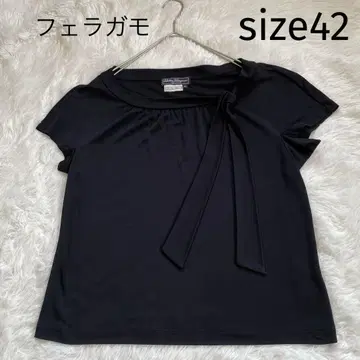 페라가모 블랙 반팔 티셔츠 size42 옷깃 리본 엘레강트