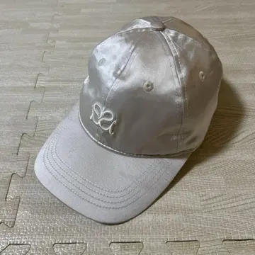 snidel 새틴 로고 캡 아이보리