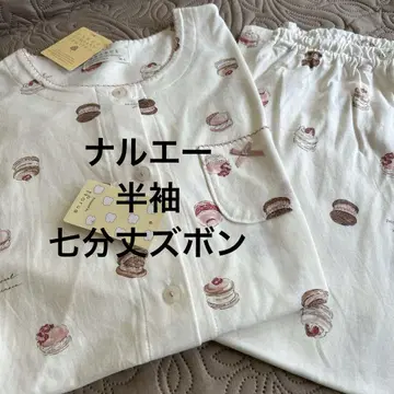 (미사용 새상품) 나루에 케이크 패턴 반팔 7부 기장 바지
