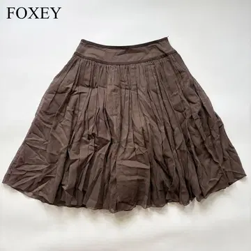 FOXEY 폭시 플리츠 플레어 시어 스커트 브라운 고급스러운 성인