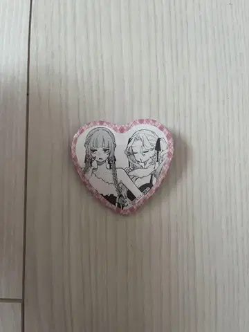 사랑하라, 거짓말쟁이 천사들 팝업 캔뱃지
