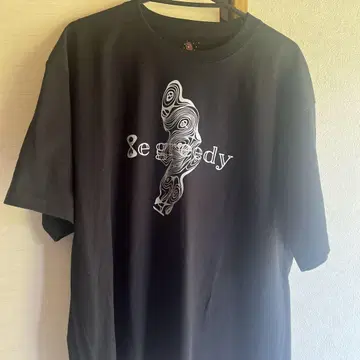 8egreedy 티셔츠