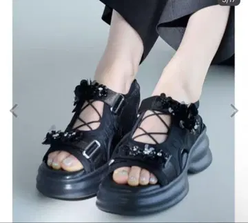[L.B CANDY STOCK] 비쥬가 달린 스니커즈 밑창 샌들