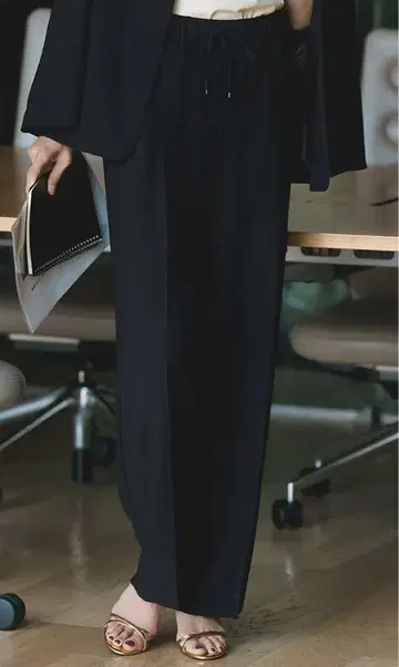 새상품급 23구 스트레치 조젯 와이드 팬츠